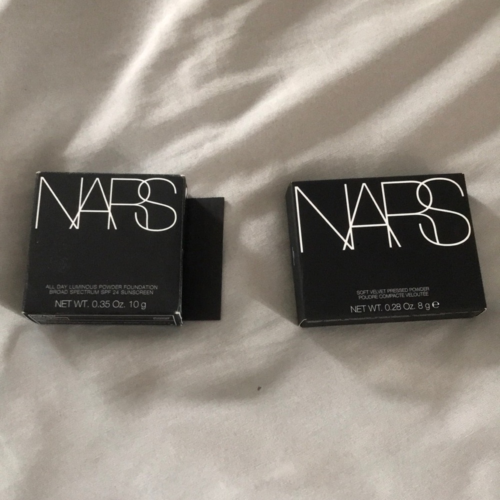 NewNARS pressed powder, powder foundation med/dark